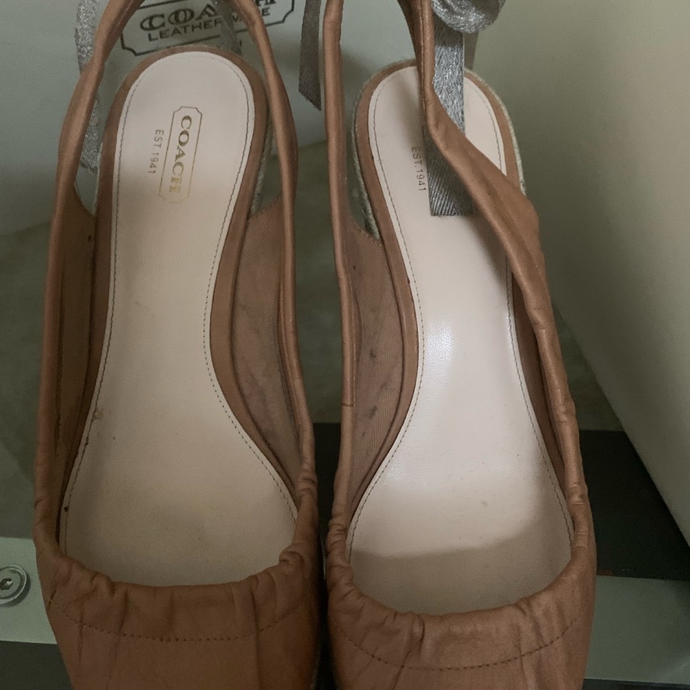 Coach Women's Maritza Calf Shoe Size 9.5 M Tan - Picture 6 of 11